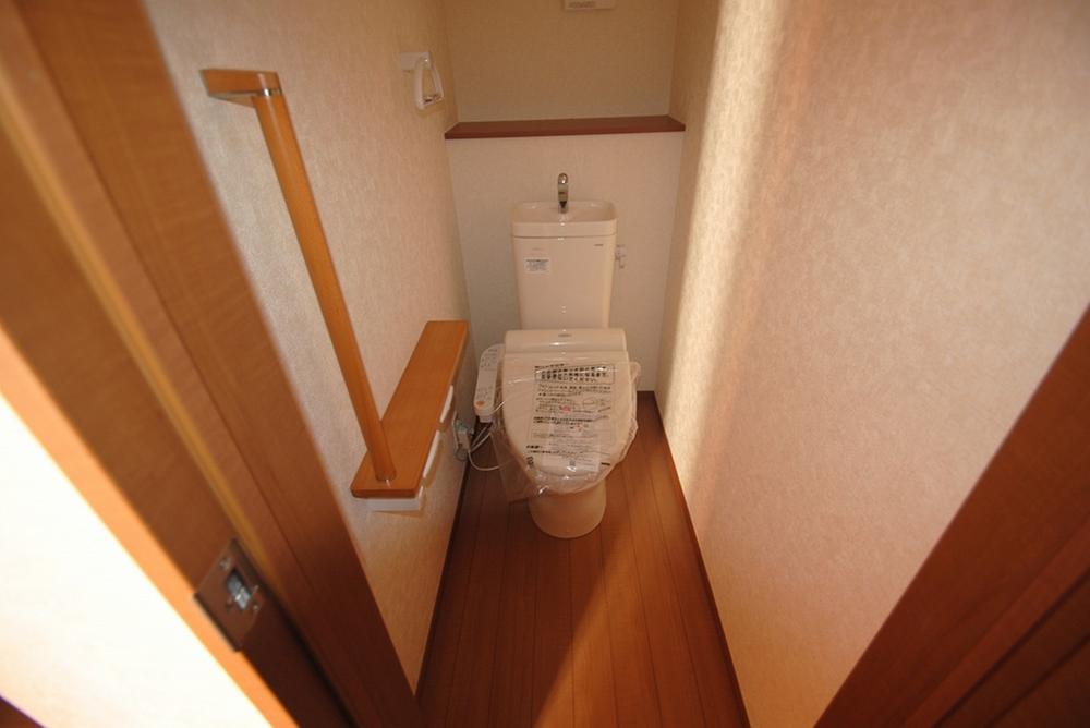 Toilet. 1 Building room (November 2013) Shooting