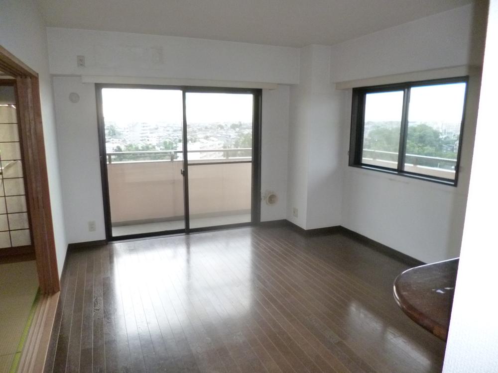 Living. Room (August 2013) Shooting