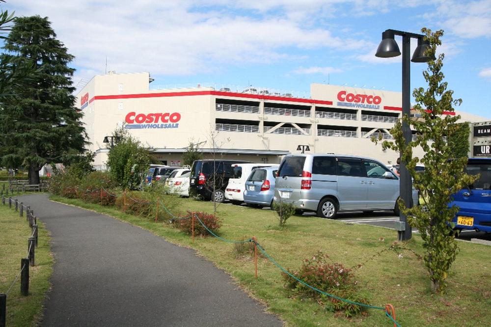Shopping centre. Costco Iruma until the warehouse 1700m
