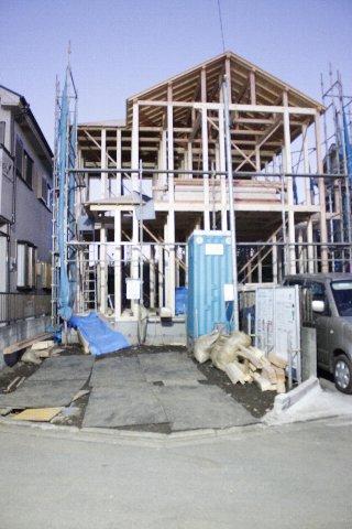 Local appearance photo. Local (11 May 2013) Shooting