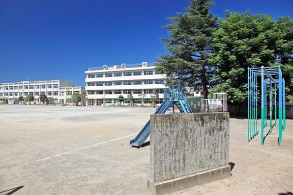 Primary school. 1060m to Seibu Elementary School