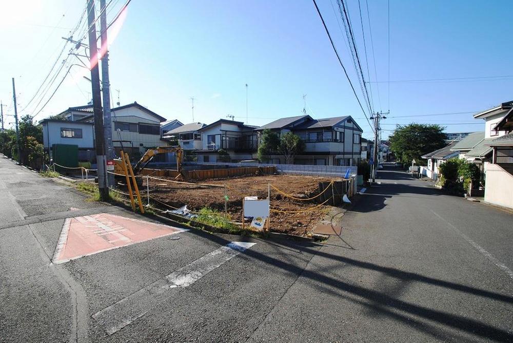 Local photos, including front road. Local (September 2013) Shooting