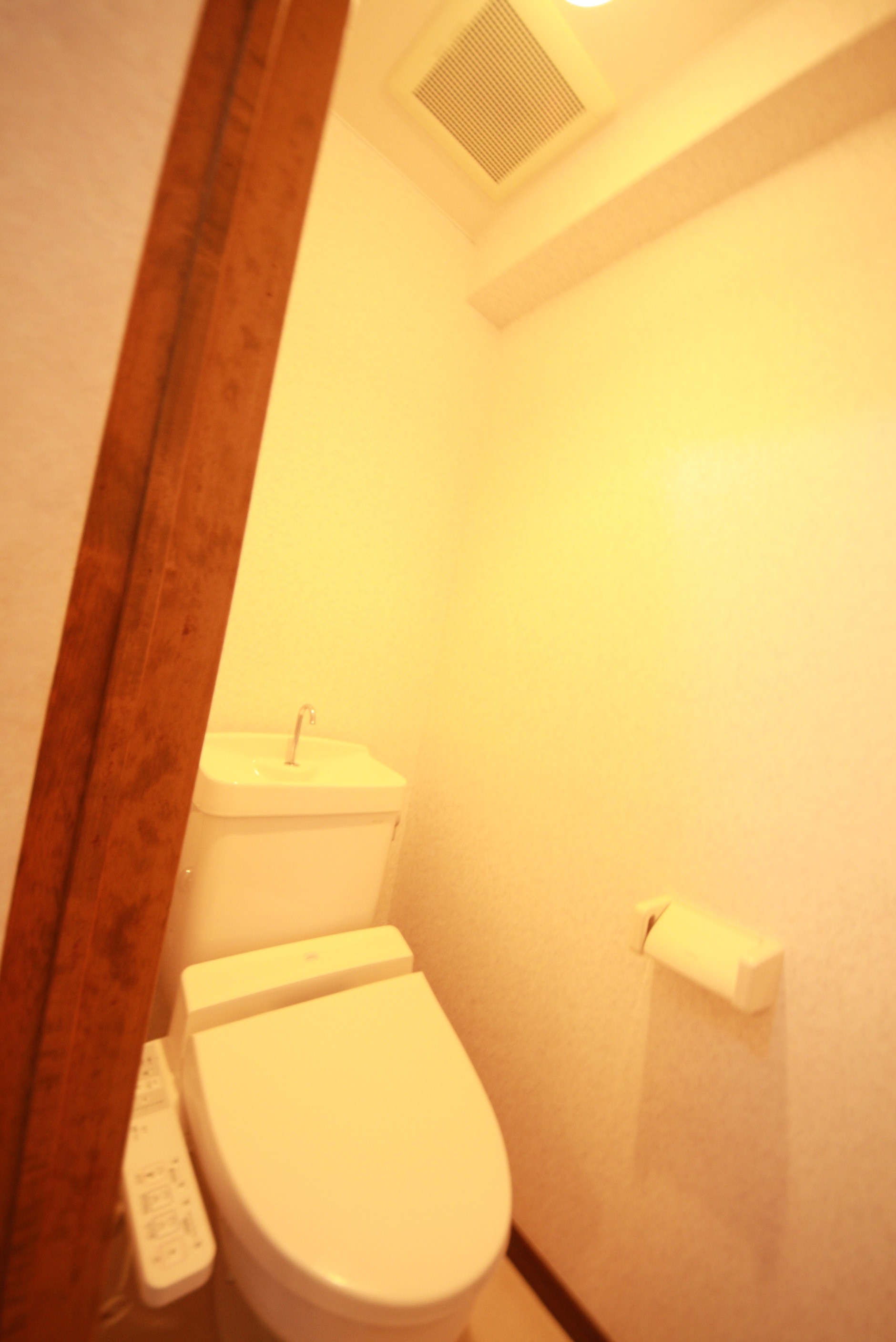 Toilet.  ※ It is a photograph of the other room number because it is in renovation