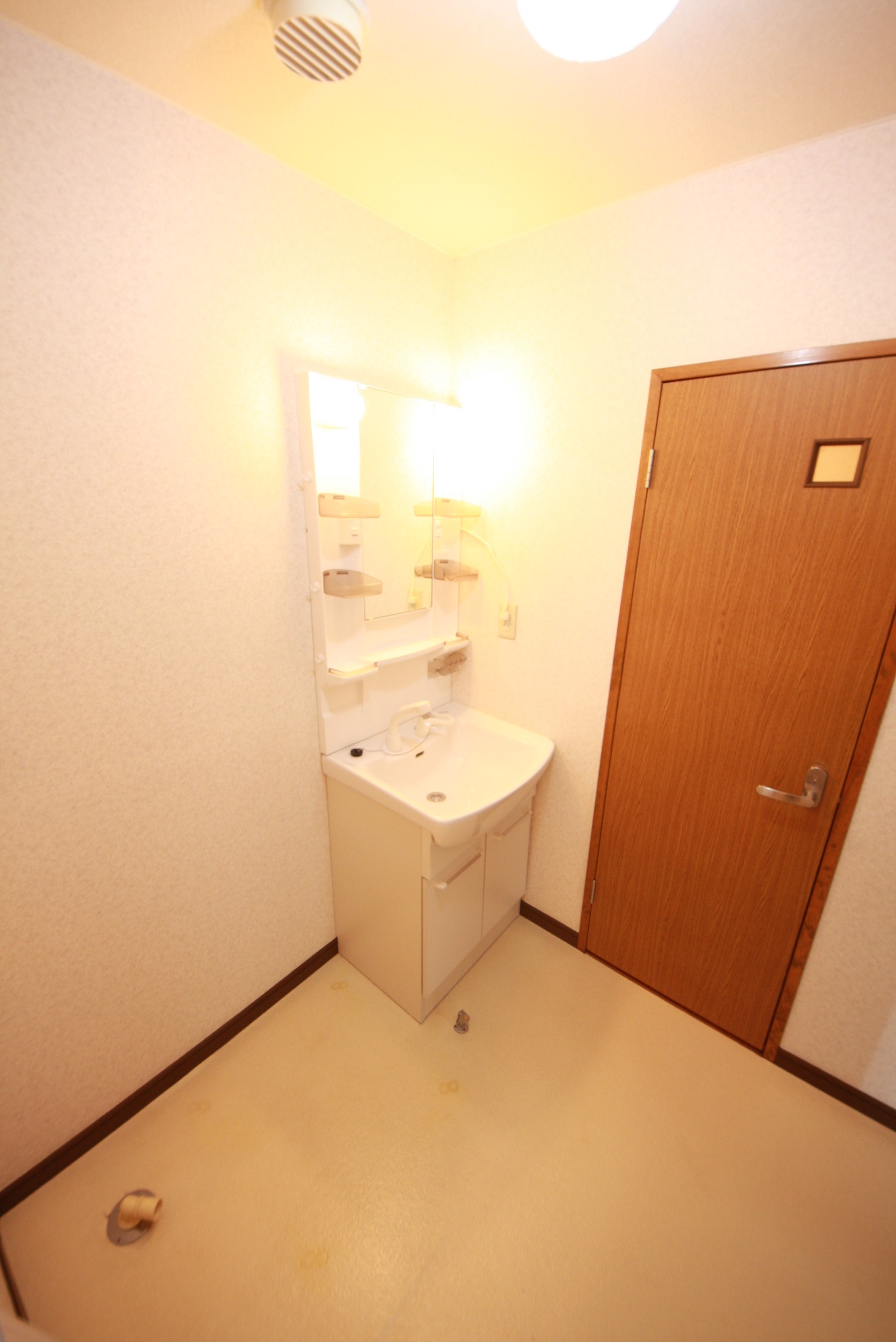 Washroom.  ※ It is a photograph of the other room number because it is in renovation