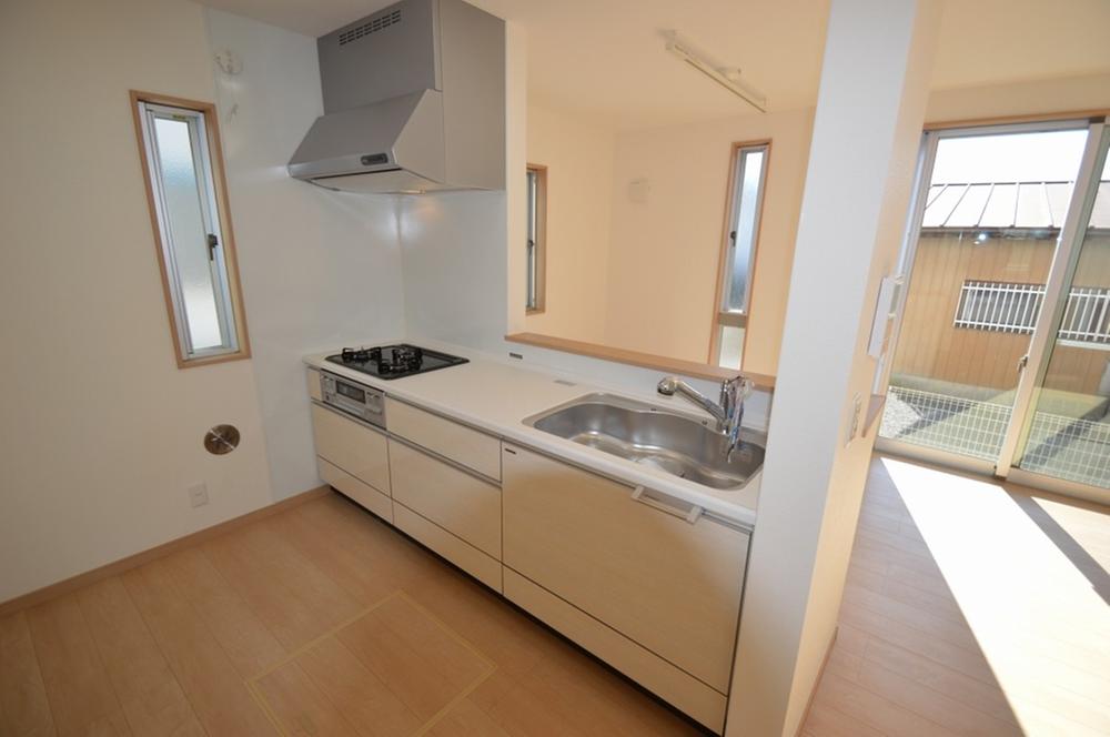 Same specifications photo (kitchen). Same specifications