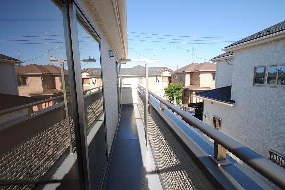 Balcony. Local (September 2013) Shooting