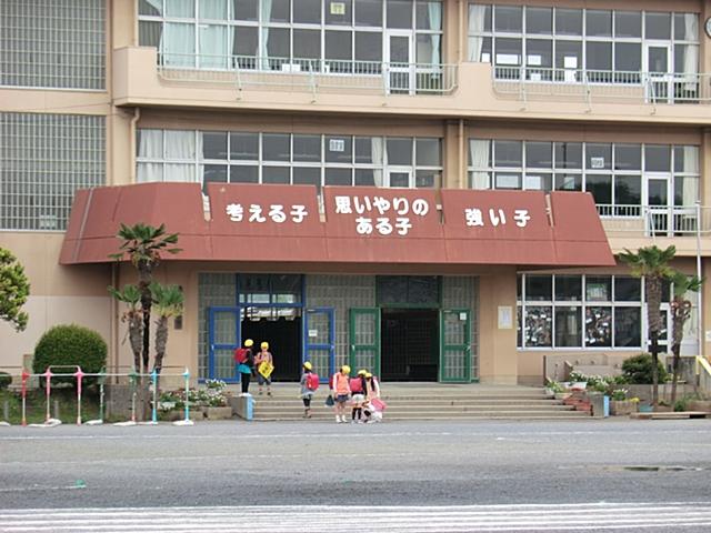 Primary school. Iruma Tatsuogi to elementary school 1120m