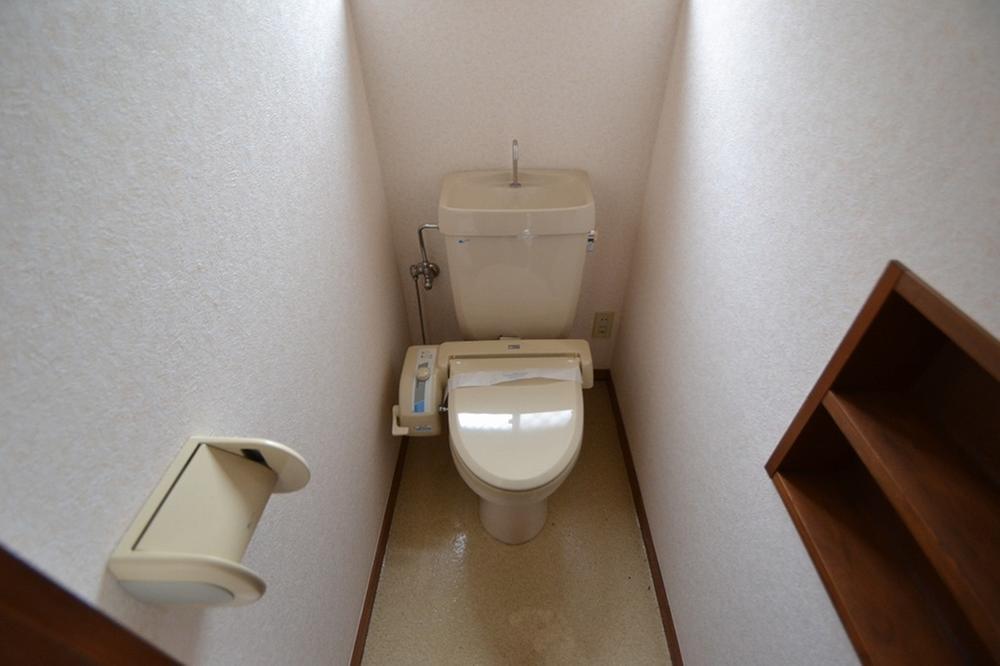 Toilet. Indoor (January 2013) Shooting