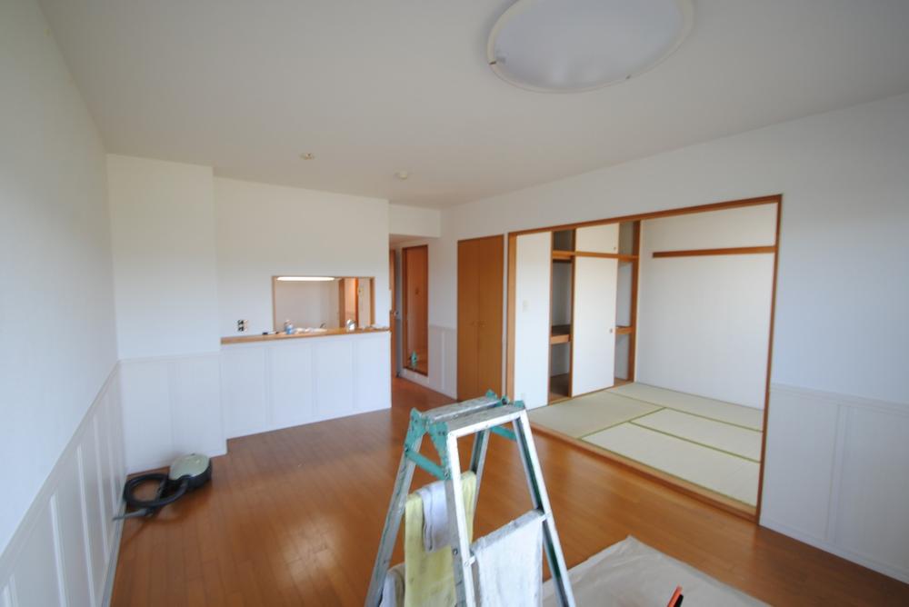 Floor plan. 3LDK, Price 12.8 million yen, Occupied area 70.15 sq m , Balcony area 13.82 sq m indoor (October 2013) Shooting