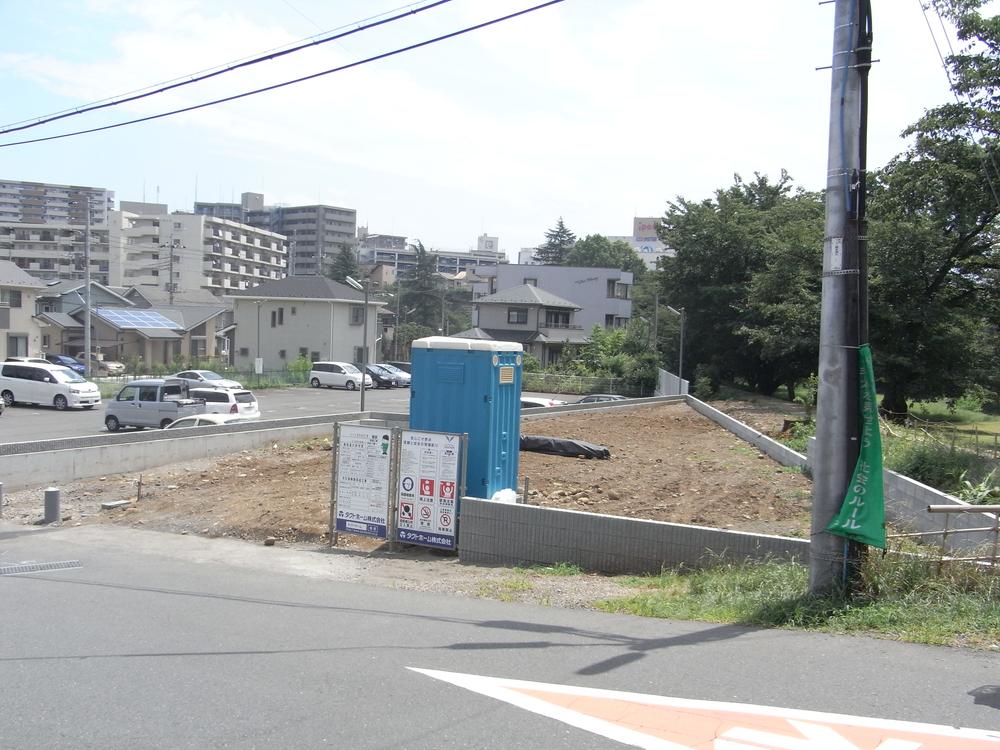 Local photos, including front road. Local (July 2013) Shooting