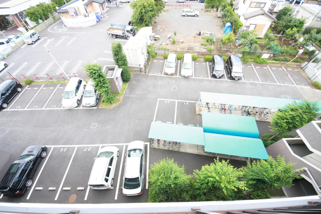 Parking lot