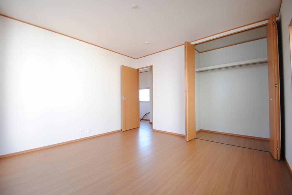 Non-living room. Local (September 2013) Shooting