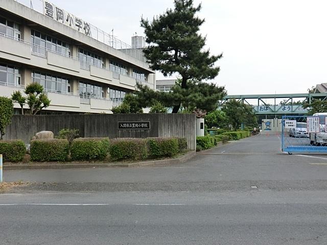 Primary school. Toyooka to elementary school 1060m