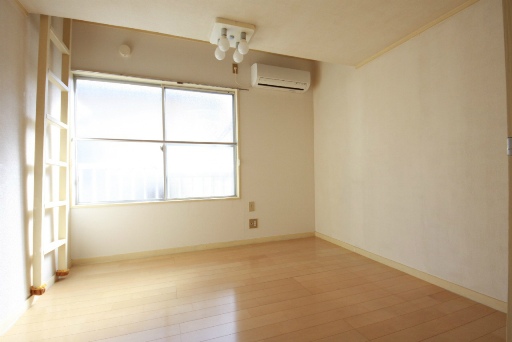 Other room space. It is a photograph of the same floor plan by Room No.