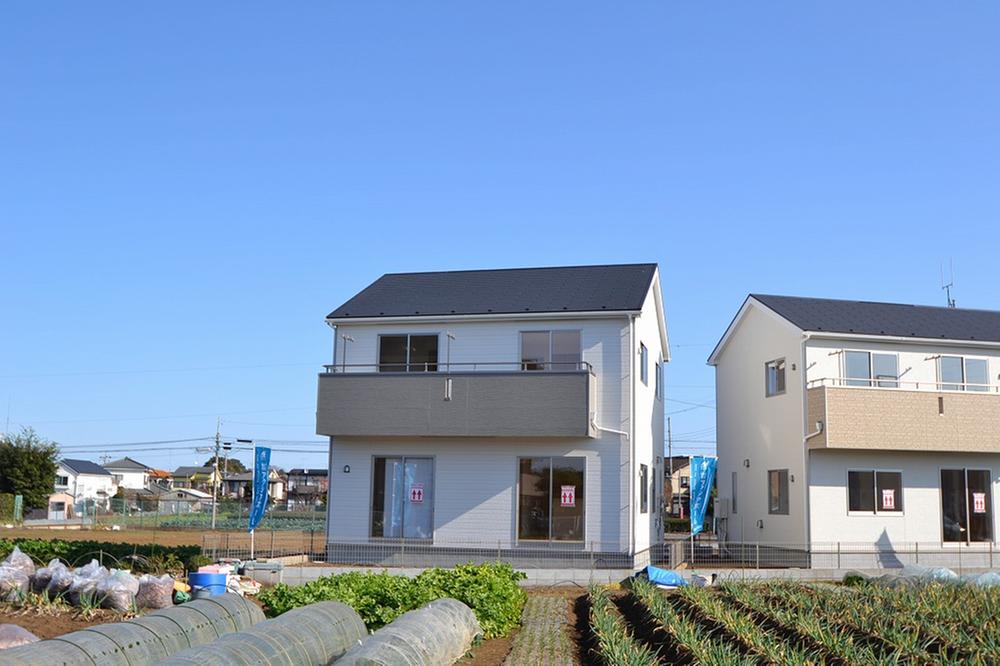 Local appearance photo. 2 Building site (December 2013) Shooting