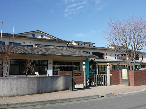 Surrounding environment. Private Fujisawa second nursery school (about 640m ・ An 8-minute walk)