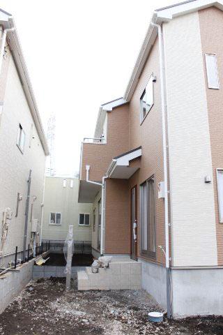 Local appearance photo. Local (11 May 2013) Shooting