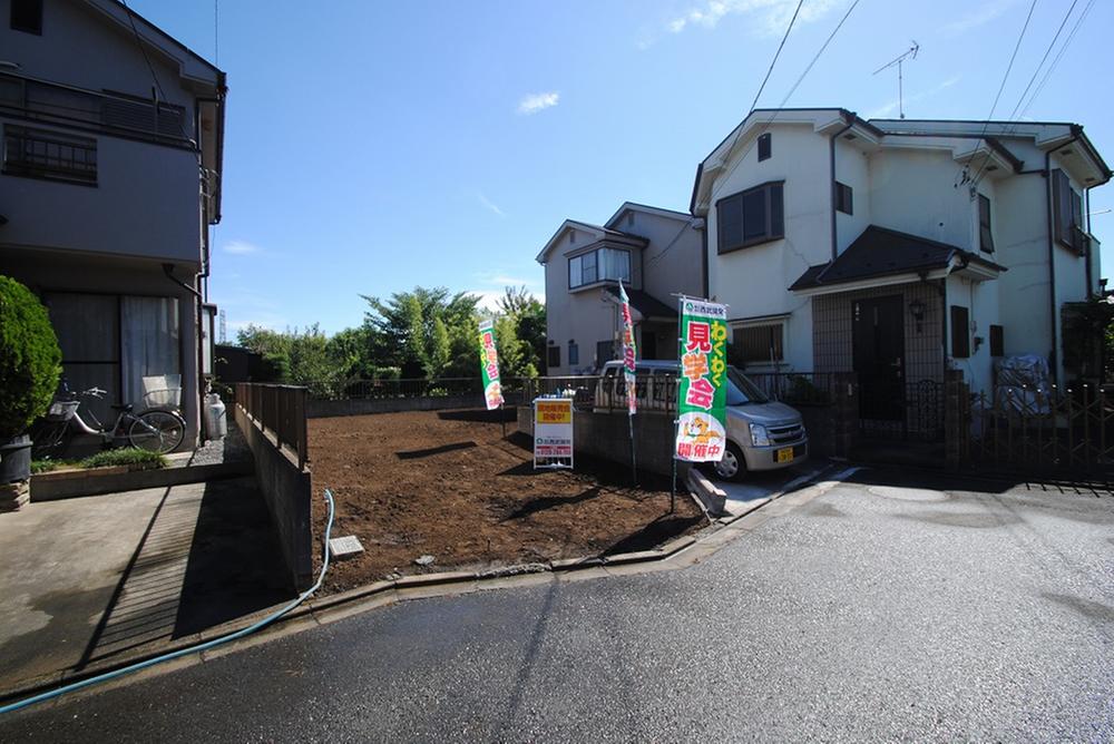 Local photos, including front road. Local (September 2013) Shooting