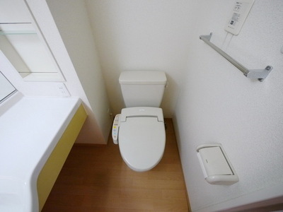 Toilet. Bidet