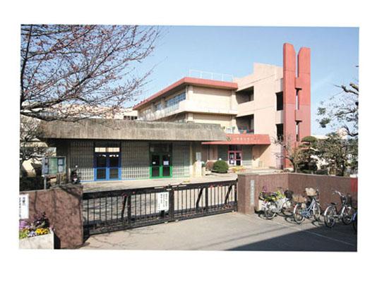 Primary school. Iruma Tatsuogi to elementary school 890m