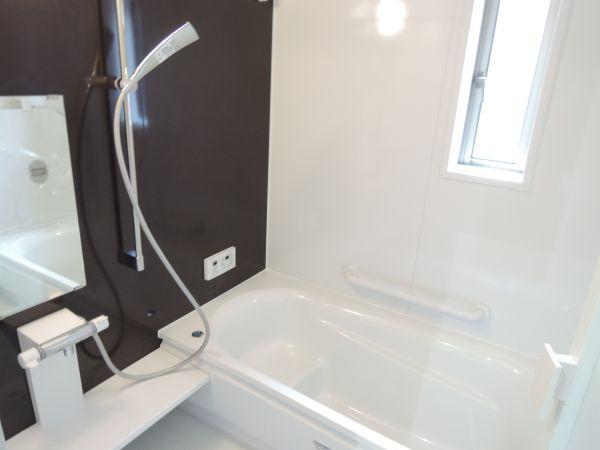 Bathroom. Indoor (11 May 2013) Shooting