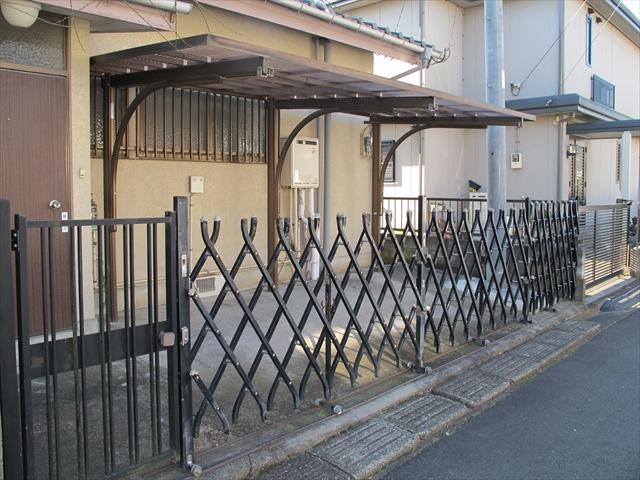 Parking lot