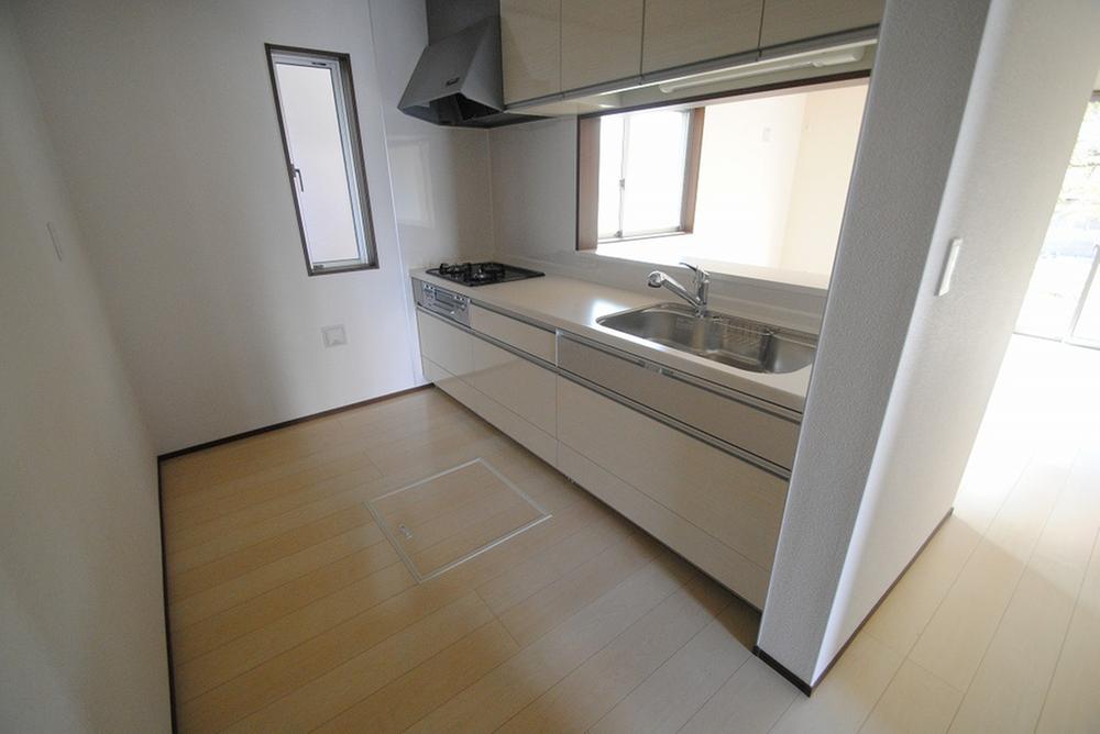 Kitchen. 1 Building room (November 2013) Shooting