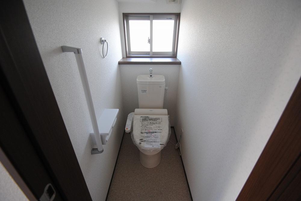 Toilet. 1 Building room (November 2013) Shooting