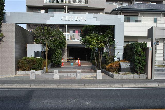 Entrance. Common areas