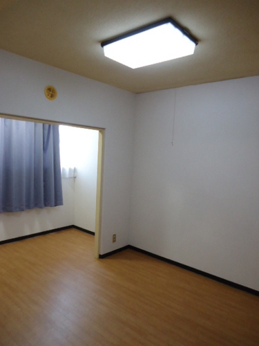 Other room space. Western-style (about 8.6 tatami mats)