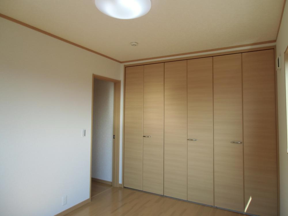 Other introspection. Indoor (March 2013) Shooting