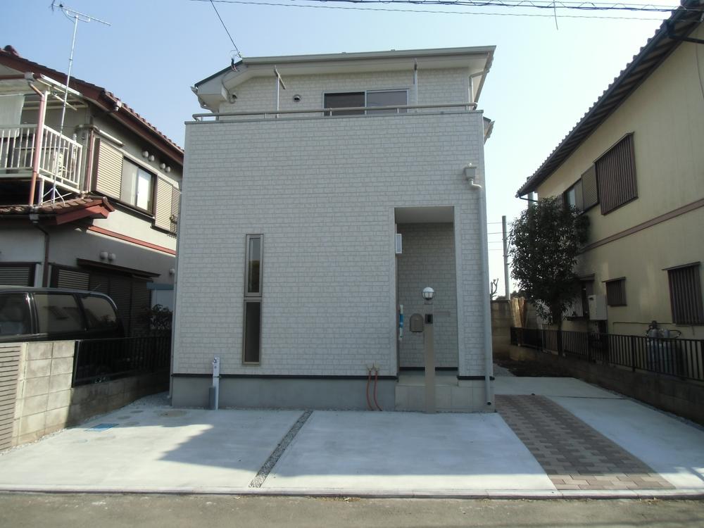 Local appearance photo. Local (March 2013) Shooting Two car space