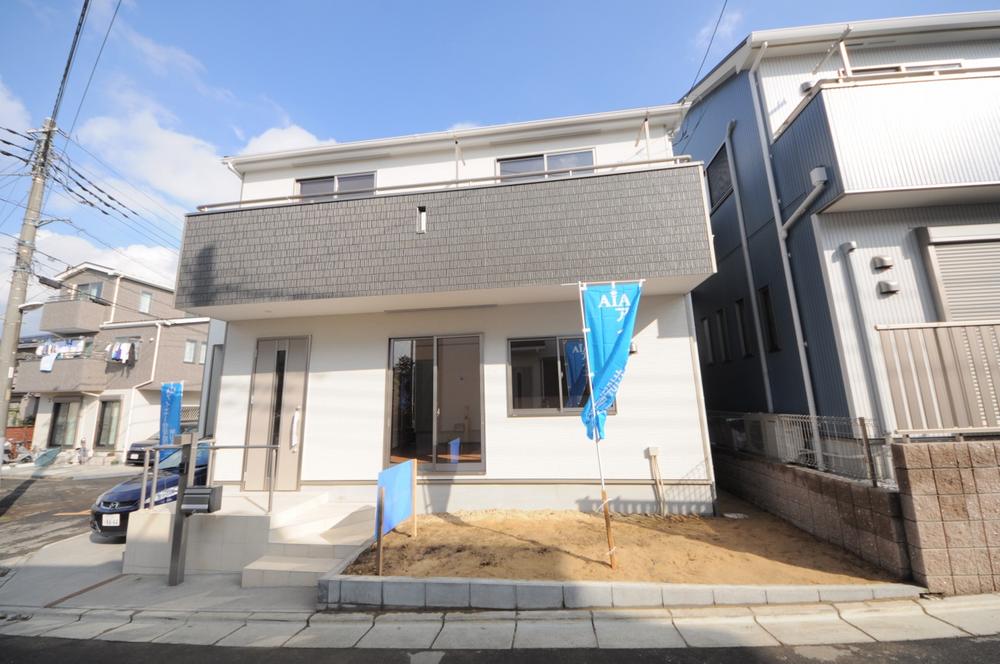 Local appearance photo. Local (11 May 2013) Shooting