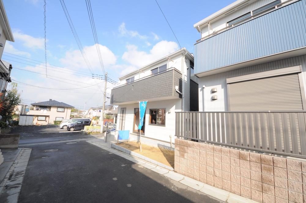 Local appearance photo. Local (11 May 2013) Shooting