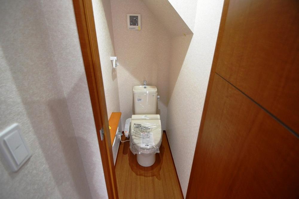 Toilet. Building 2 room (November 2013) Shooting