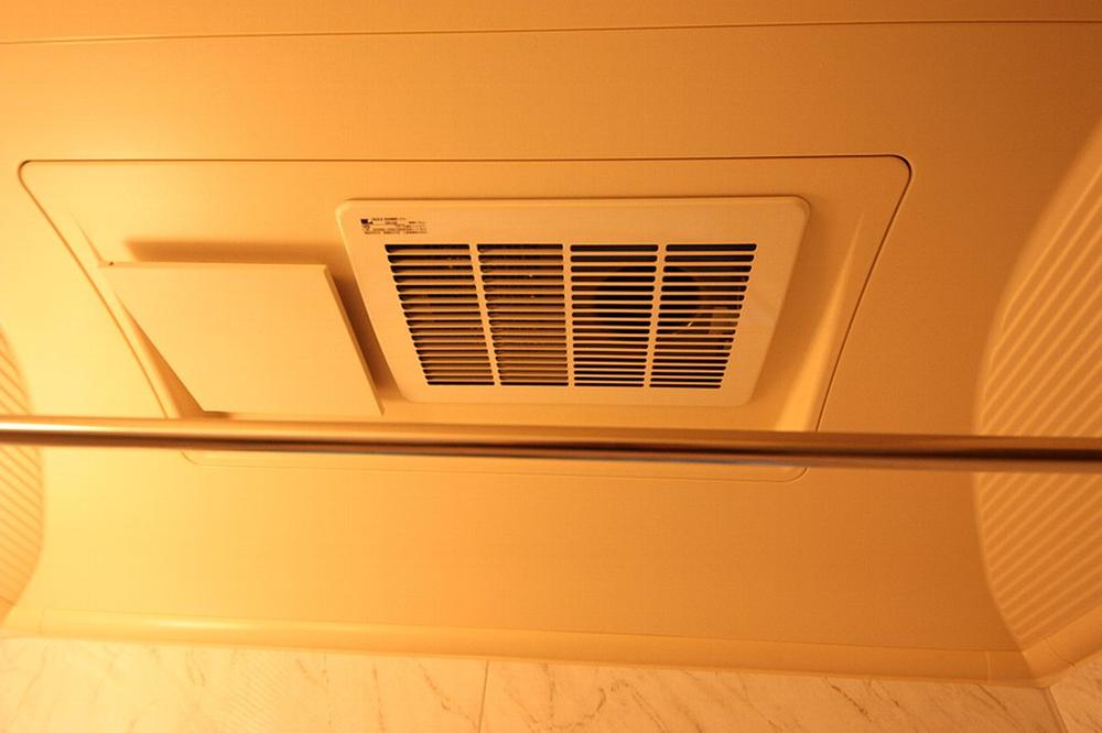 Bathroom. Local (12 May 2013) Shooting Bathroom Dryer, It is likely active in a rainy day.