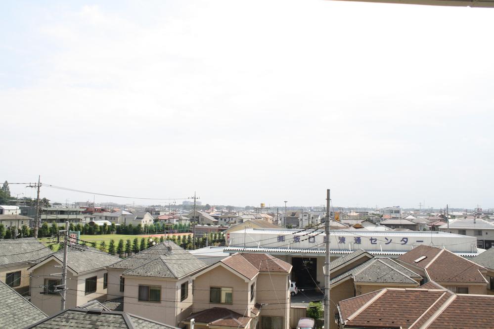 View photos from the dwelling unit. View from the site (July 2013) Shooting