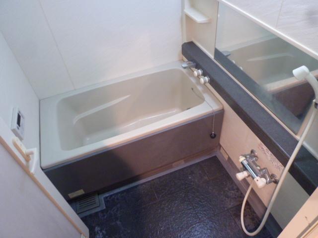 Bathroom. Reheating bus