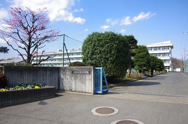 Junior high school. Iruma Municipal Higashi until junior high school 850m