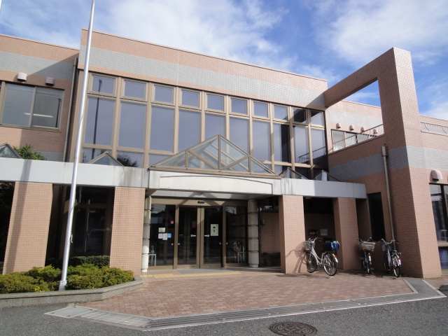 library. Iruma Municipal Library Fujisawa Branch (library) to 576m