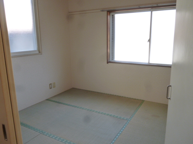 Living and room. North Japanese-style room and storage