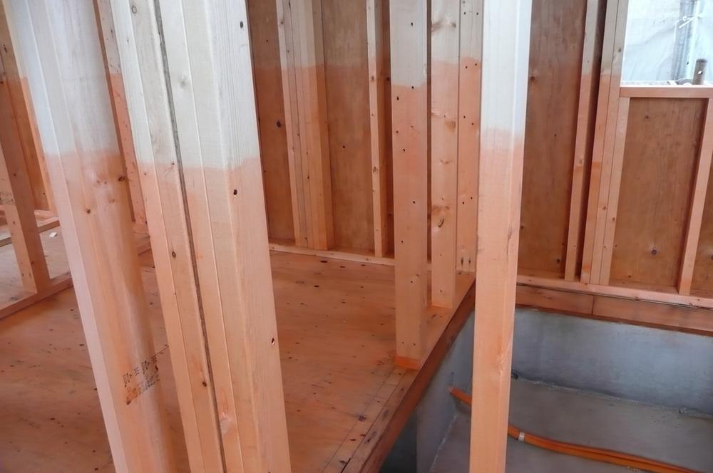 Construction ・ Construction method ・ specification. Structural material which has been subjected to anti-termite treatment