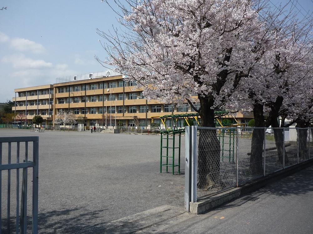 Primary school. Higashimachi until elementary school 1050m