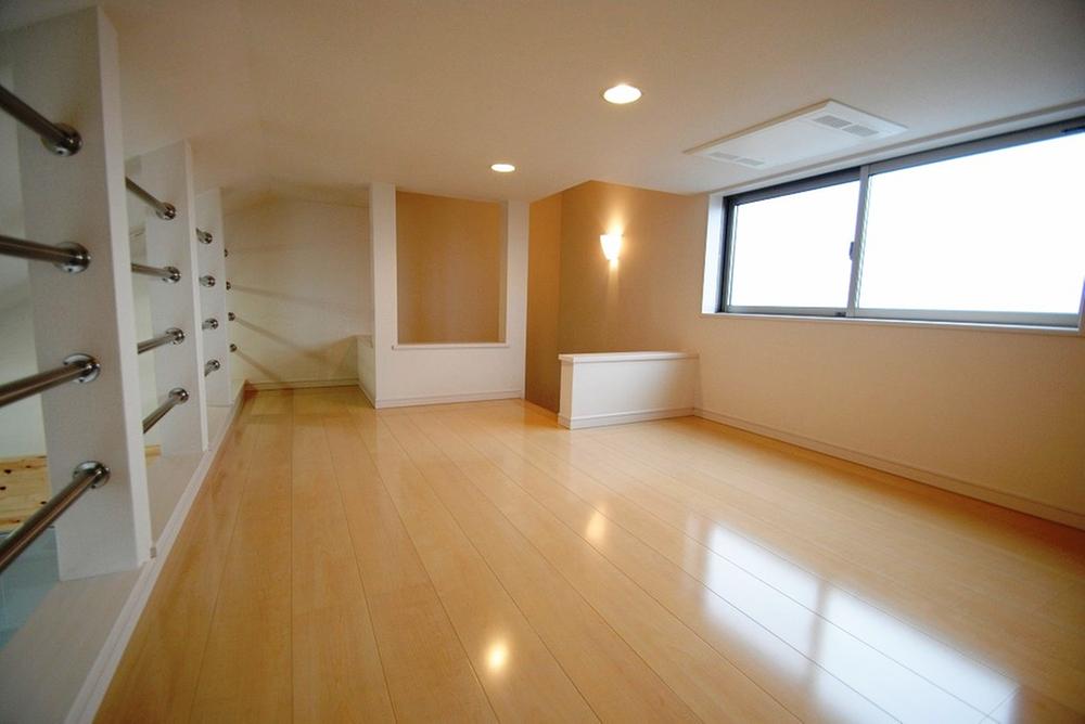 Non-living room. Indoor (10 May 2013) Shooting