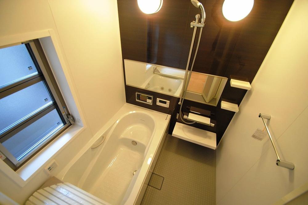 Bathroom. Indoor (10 May 2013) Shooting