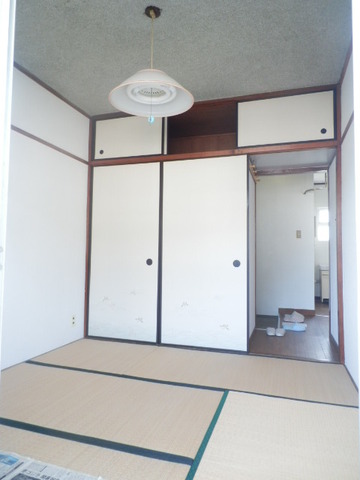 Other room space. South about 4.5 Pledge of Japanese-style room ※ Air conditioning performance warranty