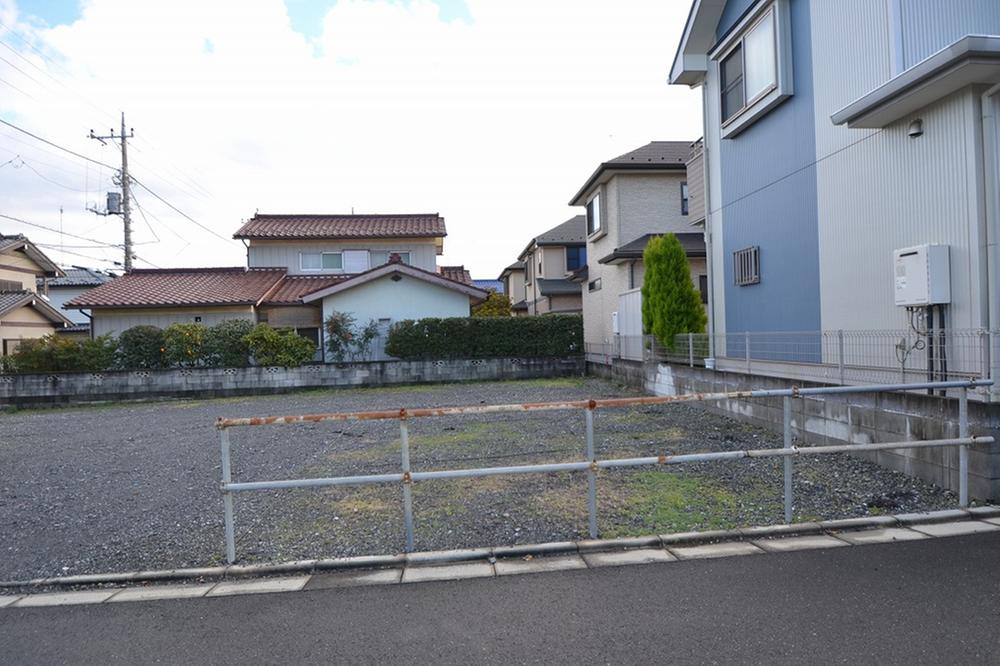 Local appearance photo. 1 Building site (December 2013) Shooting