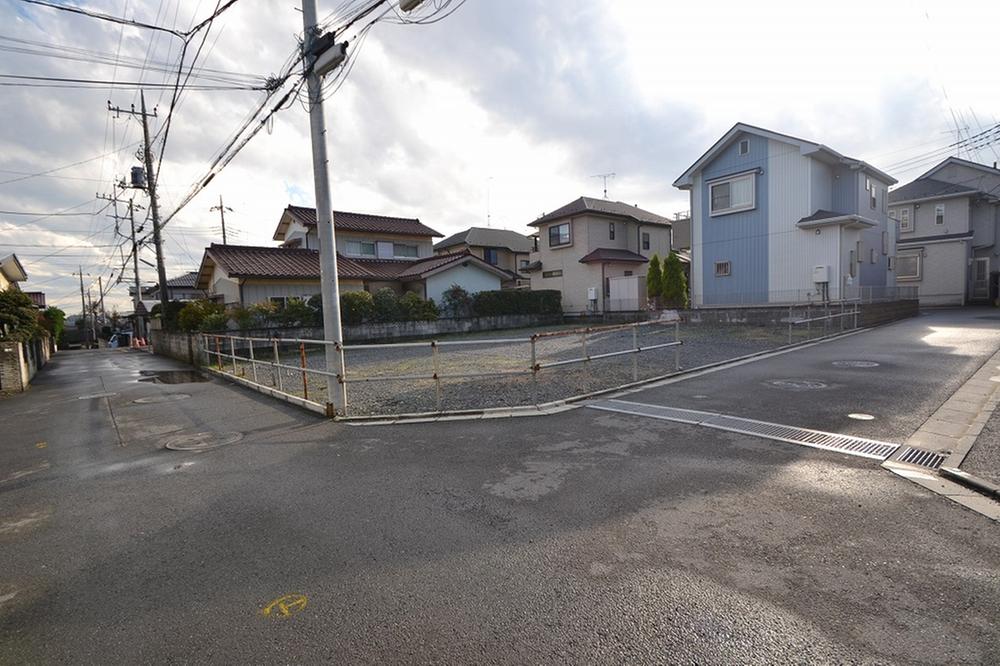 Local appearance photo. Local (12 May 2013) Shooting