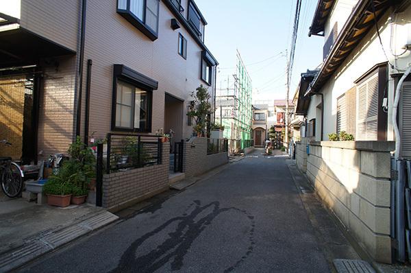 Local photos, including front road. 11 / 18 shooting completed