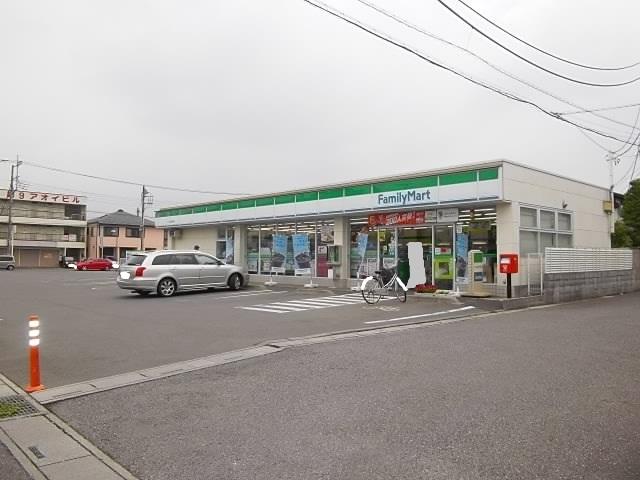 Convenience store. 353m to FamilyMart Kasukabe Kasukabe shop
